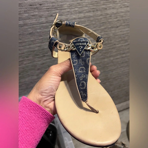 Guess Blue thong sandals, size 8,5 - Picture 5 of 6